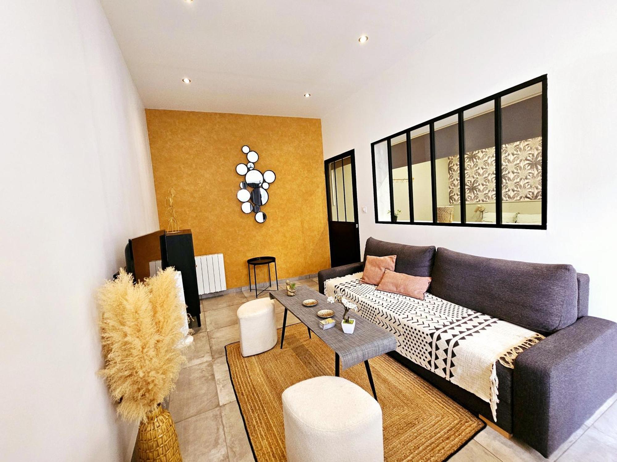 Refuge Urbain - Ideal Pro, Familles & Amis - Le Calme En Hypercentre - Wifi Haut Debit - Netflix - Machine A Laver - Gare, Cathedrale, Commerces, Restaurants & Transports En Commun A Moins De 10 Minutes A Pied Reims Exteriör bild
